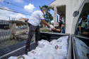 Em ação solidária de Natal, Portos do Paraná doa presentes e cestas básicas