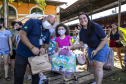 Em ação solidária de Natal, Portos do Paraná doa presentes e cestas básicas