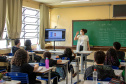 Colégios estaduais recebem 25 mil kits Educatron, com TVs e computadores