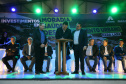 Governador entrega títulos de propriedade e confirma investimentos na Lapa