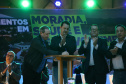 Governador entrega títulos de propriedade e confirma investimentos na Lapa