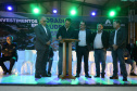 Governador entrega títulos de propriedade e confirma investimentos na Lapa