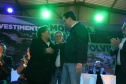 Governador entrega títulos de propriedade e confirma investimentos na Lapa