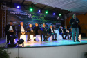 Governador entrega títulos de propriedade e confirma investimentos na Lapa