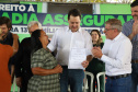 O governador Carlos Massa Ratinho Junior entregou nesta quinta-feira (12) as matrículas imobiliárias, com registro dos títulos em cartório, que regularizam a posse e o direito da moradia a 131 famílias de Ribeirão do Pinhal, no Norte Pioneiro. 