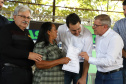O governador Carlos Massa Ratinho Junior entregou nesta quinta-feira (12) as matrículas imobiliárias, com registro dos títulos em cartório, que regularizam a posse e o direito da moradia a 131 famílias de Ribeirão do Pinhal, no Norte Pioneiro. 