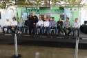 O governador Carlos Massa Ratinho Junior entregou nesta quinta-feira (12) as matrículas imobiliárias, com registro dos títulos em cartório, que regularizam a posse e o direito da moradia a 131 famílias de Ribeirão do Pinhal, no Norte Pioneiro. 