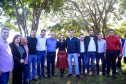 O governador Carlos Massa Ratinho Junior entregou nesta sexta-feira (6), 52 títulos de regularização fundiária para famílias em Moreira Sales, na região Centro-Oeste do Estado. 