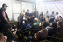 Secretário Norberto Ortigara falando com jovens agricultores