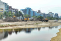 Tubulação é transferida de local em Matinhos