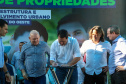  	Governador regulariza casa de 231 famílias e libera R$ 7,2 milhões em recursos em Santa Tereza do Oeste