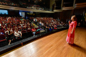Primeira apresentação do projeto Crianças no Teatro encanta plateia em Francisco Beltrão