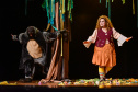 Primeira apresentação do projeto Crianças no Teatro encanta plateia em Francisco Beltrão