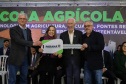 Governo entrega 19 caminhões para garantir mais eficiência a agricultura familiar e atender escolas municipais