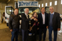 Governo entrega 19 caminhões para garantir mais eficiência a agricultura familiar e atender escolas municipais