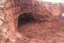 Diagnóstico da PR-445 em Mauá da Serra revela pequena caverna sob pista