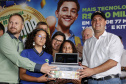 O governador Carlos Massa Ratinho Junior entregou nesta terça-feira (31) uma remessa de 77.300 equipamentos de informática que serão distribuídos pela Secretaria de Estado da Educação (Seed) às escolas da rede estadual de ensino.