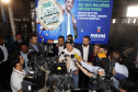 O governador Carlos Massa Ratinho Junior entregou nesta terça-feira (31) uma remessa de 77.300 equipamentos de informática que serão distribuídos pela Secretaria de Estado da Educação (Seed) às escolas da rede estadual de ensino.