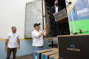 O governador Carlos Massa Ratinho Junior entregou nesta terça-feira (31) uma remessa de 77.300 equipamentos de informática que serão distribuídos pela Secretaria de Estado da Educação (Seed) às escolas da rede estadual de ensino.