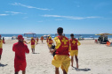 Corpo De Bombeiros forma novos Guarda-Vidas Civil durante o Verão Maior Paraná