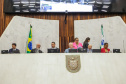 Na abertura dos trabalhos, Ratinho Junior entrega balanço de 2022 à Assembleia 