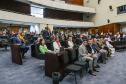 Na abertura dos trabalhos, Ratinho Junior entrega balanço de 2022 à Assembleia 