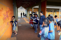 Oficina de grafitti estimula frequência escolar e fortalece cultura indígena em escola no oeste do estado