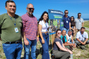  Equipe do Instituto Água e Terra que participou do plantio de restinga em Pontal do Paraná.
