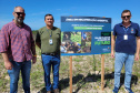  Equipe do Instituto Água e Terra que participou do plantio de restinga em Pontal do Paraná.