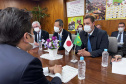 O governador Carlos Massa Ratinho Junior participou nesta terça-feira (07) de uma reunião com o vice-ministro da Agricultura, Silvicultura e Pesca do Japão, Atsushi Nonaka.