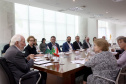 Paraná negocia fortalecimento de parceiras com o Canadá em diversas áreas. Governador em exercício, Darci Piana com a Cônsul-geral  do Canadá em São Paulo Heather Cameron e o chefe do escritório da Região Sul, Paulo Orlandi e os Secretarios Aldo Bona, da Ciência e Tecnologia  e Roni Miranda da Educação Foto Gilson Abreu/Aen