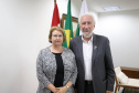 Paraná negocia fortalecimento de parceiras com o Canadá em diversas áreas. Governador em exercício, Darci Piana com a Cônsul-geral  do Canadá em São Paulo Heather Cameron e o chefe do escritório da Região Sul, Paulo Orlandi e os Secretarios Aldo Bona, da Ciência e Tecnologia  e Roni Miranda da Educação Foto Gilson Abreu/Aen