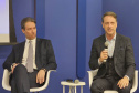 Diretores da Companhia de Saneamento do Paraná (Sanepar) e consultores especializados fizeram um roadshow na B3, em São Paulo, nesta quinta-feira (4), sobre a parceria público-privada (PPP) que será contratada para serviços de esgotamento sanitário em 16 cidades do Centro-Litoral do Paraná. O evento foi em formato híbrido, o que permitiu a participação virtual de interessados. O prazo final para a entrega de propostas da PPP é 10 de julho.