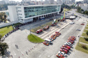 Nesta quinta-feira (25), mais 419 novos profissionais passaram a integrar o Corpo de Bombeiros Militar do Paraná. A formatura aconteceu no Palácio Iguaçu, com a presença do governador Carlos Massa Ratinho Junior, que destacou o fato desta ser a maior contratação nos últimos 10 anos, além de ser a primeira que ocorre após a autonomia da corporação, aprovada em dezembro de 2022.