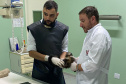  Com o fêmur fraturado, o macaco-prego precisou passar por cirurgia