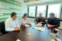 Paraná assina acordo com fundo de investimento português para startups