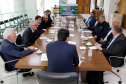 Governador Carlos Massa Ratinho Jr em reunião com a cooperativa Agrária.