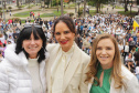 Curitiba, 22 de julho de 2023 - Dentro da programação da Campanha Paraná Unido no Combate ao Feminicídio, promovido pelo Governo do Estado, aconteceu caminhada pela Rua XV de Novembro, centro de Curitiba, com a participação da modelo Luiza Brunet.