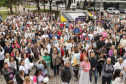 Curitiba, 22 de julho de 2023 - Dentro da programação da Campanha Paraná Unido no Combate ao Feminicídio, promovido pelo Governo do Estado, aconteceu caminhada pela Rua XV de Novembro, centro de Curitiba, com a participação da modelo Luiza Brunet.