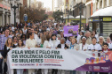 Curitiba, 22 de julho de 2023 - Dentro da programação da Campanha Paraná Unido no Combate ao Feminicídio, promovido pelo Governo do Estado, aconteceu caminhada pela Rua XV de Novembro, centro de Curitiba, com a participação da modelo Luiza Brunet.