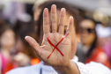 Curitiba, 22 de julho de 2023 - Dentro da programação da Campanha Paraná Unido no Combate ao Feminicídio, promovido pelo Governo do Estado, aconteceu caminhada pela Rua XV de Novembro, centro de Curitiba, com a participação da modelo Luiza Brunet.