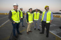 Deputados estaduais visitam o Porto de Paranaguá e homenageiam trabalhadores portuários