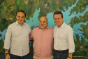 Os estados do Paraná e de São Paulo, por meio de seus secretários de Turismo, Marcio Nunes e Roberto Lucena, assinaram nesta quarta-feira (26/7) protocolo de Intenções para o fomento e promoção da Área Especial de Interesse Turístico Angra Doce, no conjunto formado pelo reservatório da Usina Hidrelétrica de Chavantes e seu entorno, abrangendo os municípios de Ribeirão Claro, Carlópolis, Siqueira Campos, Jacarezinho e Salto do Itararé (PR) e de Chavantes, Ourinhos, Canitar, Ipaussu, Timburi, Piraju, Fartura,