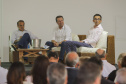 Os estados do Paraná e de São Paulo, por meio de seus secretários de Turismo, Marcio Nunes e Roberto Lucena, assinaram nesta quarta-feira (26/7) protocolo de Intenções para o fomento e promoção da Área Especial de Interesse Turístico Angra Doce, no conjunto formado pelo reservatório da Usina Hidrelétrica de Chavantes e seu entorno, abrangendo os municípios de Ribeirão Claro, Carlópolis, Siqueira Campos, Jacarezinho e Salto do Itararé (PR) e de Chavantes, Ourinhos, Canitar, Ipaussu, Timburi, Piraju, Fartura,