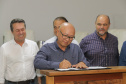 Os estados do Paraná e de São Paulo, por meio de seus secretários de Turismo, Marcio Nunes e Roberto Lucena, assinaram nesta quarta-feira (26/7) protocolo de Intenções para o fomento e promoção da Área Especial de Interesse Turístico Angra Doce, no conjunto formado pelo reservatório da Usina Hidrelétrica de Chavantes e seu entorno, abrangendo os municípios de Ribeirão Claro, Carlópolis, Siqueira Campos, Jacarezinho e Salto do Itararé (PR) e de Chavantes, Ourinhos, Canitar, Ipaussu, Timburi, Piraju, Fartura,