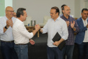 Os estados do Paraná e de São Paulo, por meio de seus secretários de Turismo, Marcio Nunes e Roberto Lucena, assinaram nesta quarta-feira (26/7) protocolo de Intenções para o fomento e promoção da Área Especial de Interesse Turístico Angra Doce, no conjunto formado pelo reservatório da Usina Hidrelétrica de Chavantes e seu entorno, abrangendo os municípios de Ribeirão Claro, Carlópolis, Siqueira Campos, Jacarezinho e Salto do Itararé (PR) e de Chavantes, Ourinhos, Canitar, Ipaussu, Timburi, Piraju, Fartura,