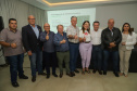 Os estados do Paraná e de São Paulo, por meio de seus secretários de Turismo, Marcio Nunes e Roberto Lucena, assinaram nesta quarta-feira (26/7) protocolo de Intenções para o fomento e promoção da Área Especial de Interesse Turístico Angra Doce, no conjunto formado pelo reservatório da Usina Hidrelétrica de Chavantes e seu entorno, abrangendo os municípios de Ribeirão Claro, Carlópolis, Siqueira Campos, Jacarezinho e Salto do Itararé (PR) e de Chavantes, Ourinhos, Canitar, Ipaussu, Timburi, Piraju, Fartura,
