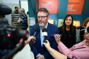 Diretor do BRDE PR; Wilson Bley Lipski, presidente da Finep Celso Pansera, ministra do MCTI Luciana Santos e secretário estadual da Ciência, Tecnologia e Ensino Superior Aldo Nelson Bona