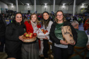 Guaratuba, 28 de agosto de 2023 - A primeira dama, Luciana Saito Massa, participou da abertura do Jogos da Integração da Idoso.