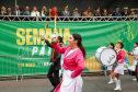 Milhares de pessoas participam do desfile de 7 de setembro em Curitiba